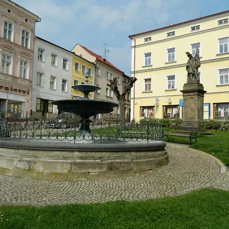 U Kláštera *