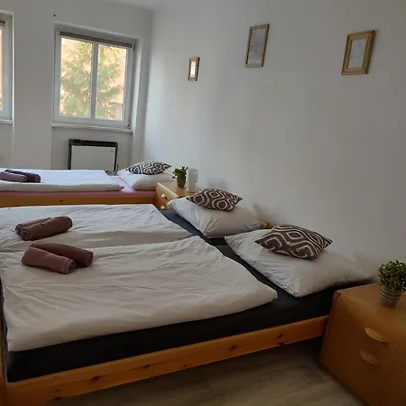 U Kláštera *